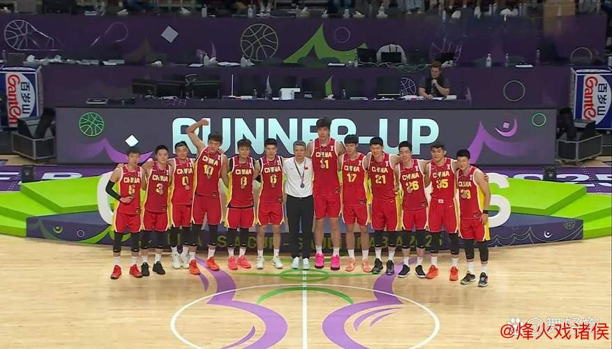 媒体人:中国男篮与李凯尔续约可能性不大 媒体人:中国男篮与李凯尔续约可能性不大