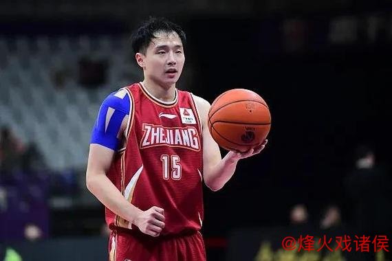 媒体人:新疆队刘懿霆体测时膝盖受伤 媒体人:新疆队刘懿霆体测时膝盖受伤