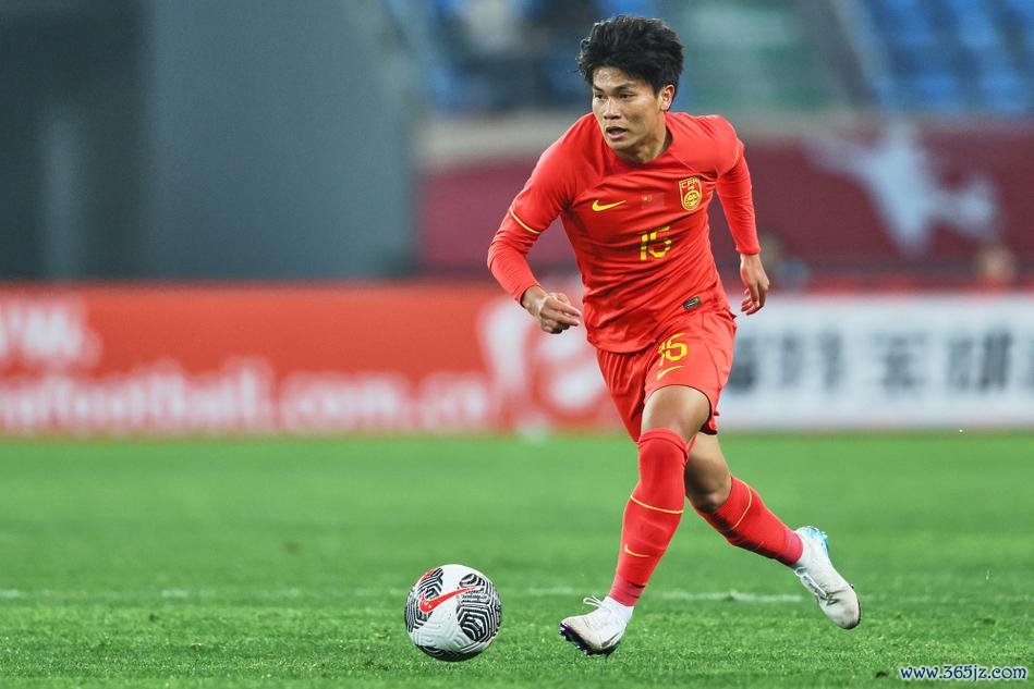 蒯纪闻闪耀全场成关键先生 海港未来可期