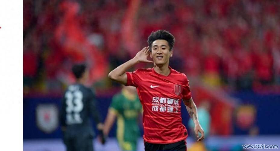 蓉城势头正劲，韦世豪状态火热，剑指队史首座足协杯冠军