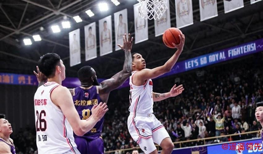 威姆斯32分周琦13+10 广东力克北控斩获8连胜