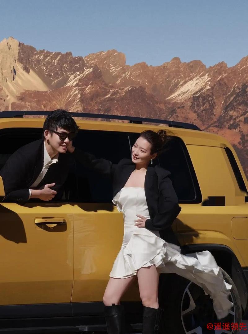 羽毛球黄雅琼婚后写真穿月光仙女裙，小腹平坦破怀孕传言脸有沧桑