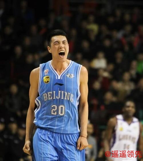 翟晓川疑似拉伤出战成疑，北京队本赛季遭遇最严重伤病危机！